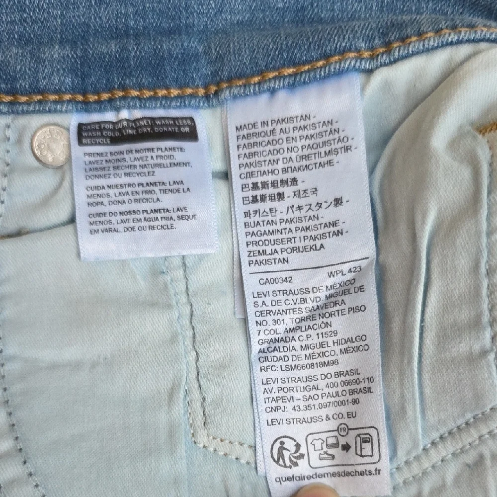 Levi's Size 31x30 311 Shaping Mid-Rise Smoothing Tummy Panel Skinny Jeans NEW - Picture 11 of 14